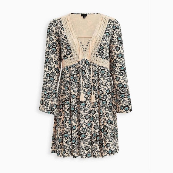 Torrid - ACAS GRY FLRL GZ LS
LACEUP SKTR 0 MULTI
FLORAL - Picture 10 of 12